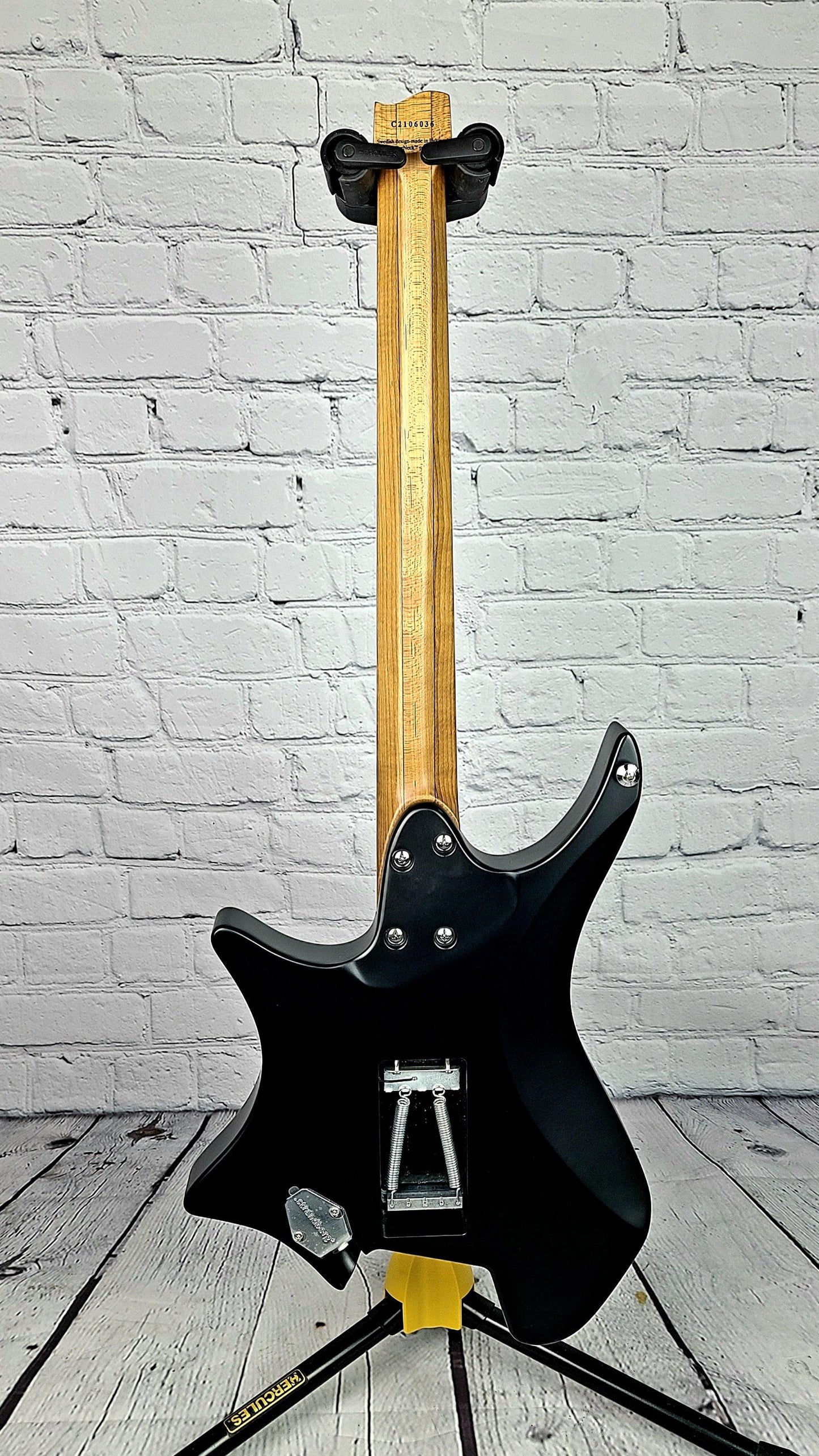 Strandberg Boden Classic 6 Tremolo Svarten LE Limited Edition (C2106036) 100pc Worldwide - Guitar Brando