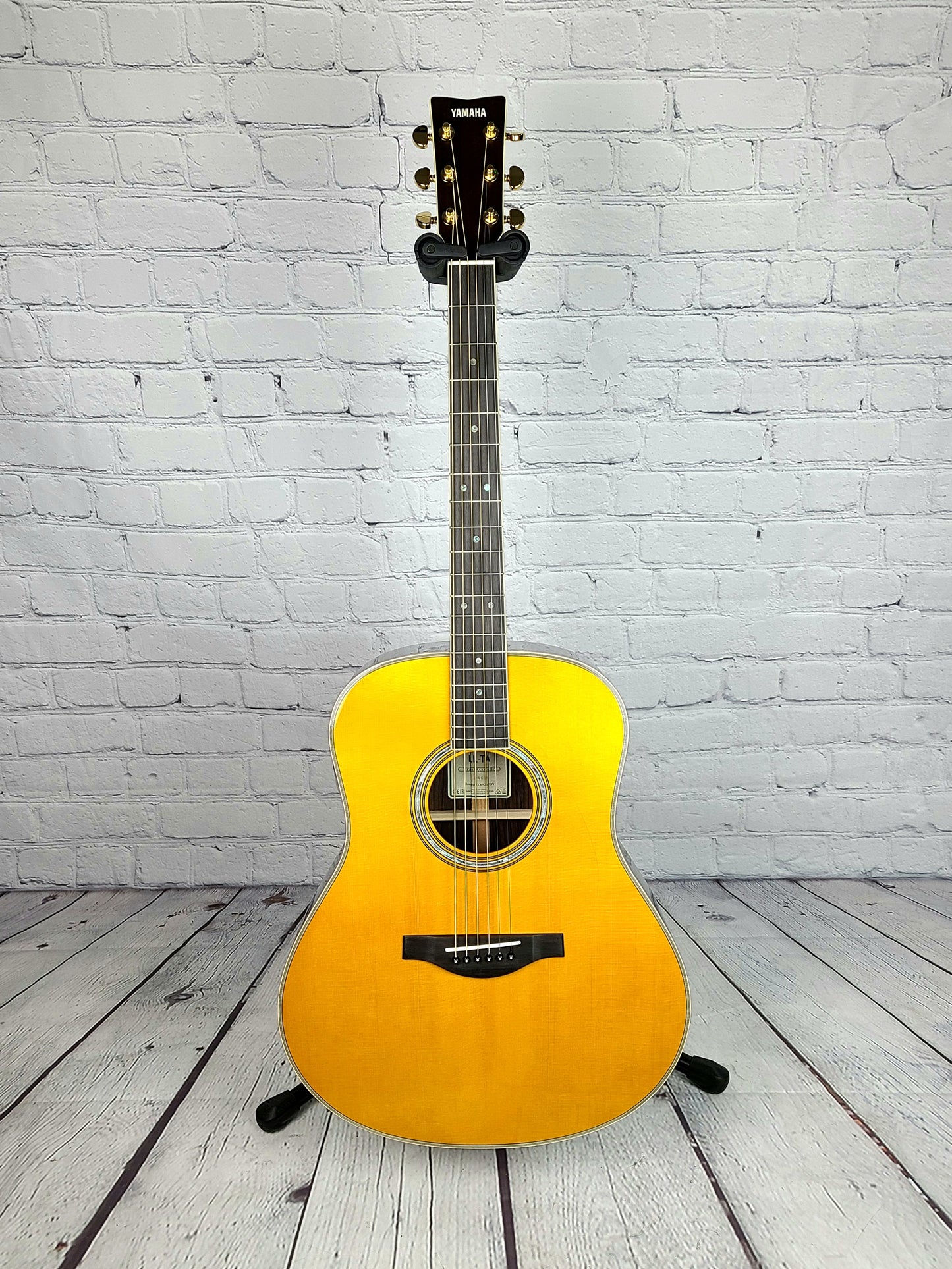 Yamaha LLTA VT TransAcoustic Acoustic Guitar Vintage Tint