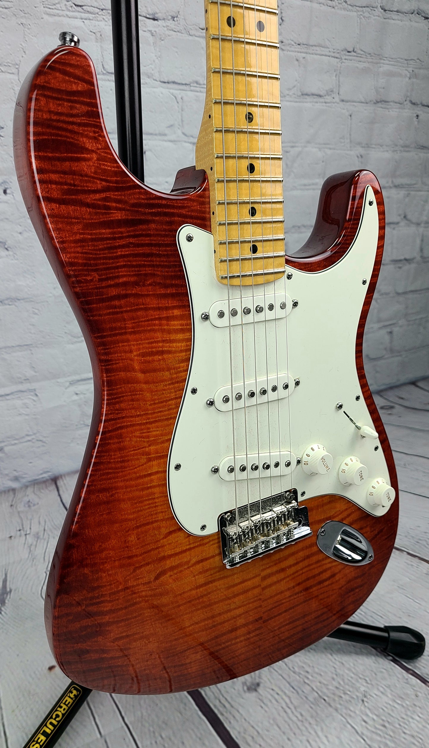 USED 2011 Fender American Select Stratocaster USA Flame Top Cherry Burst Figured Maple Neck