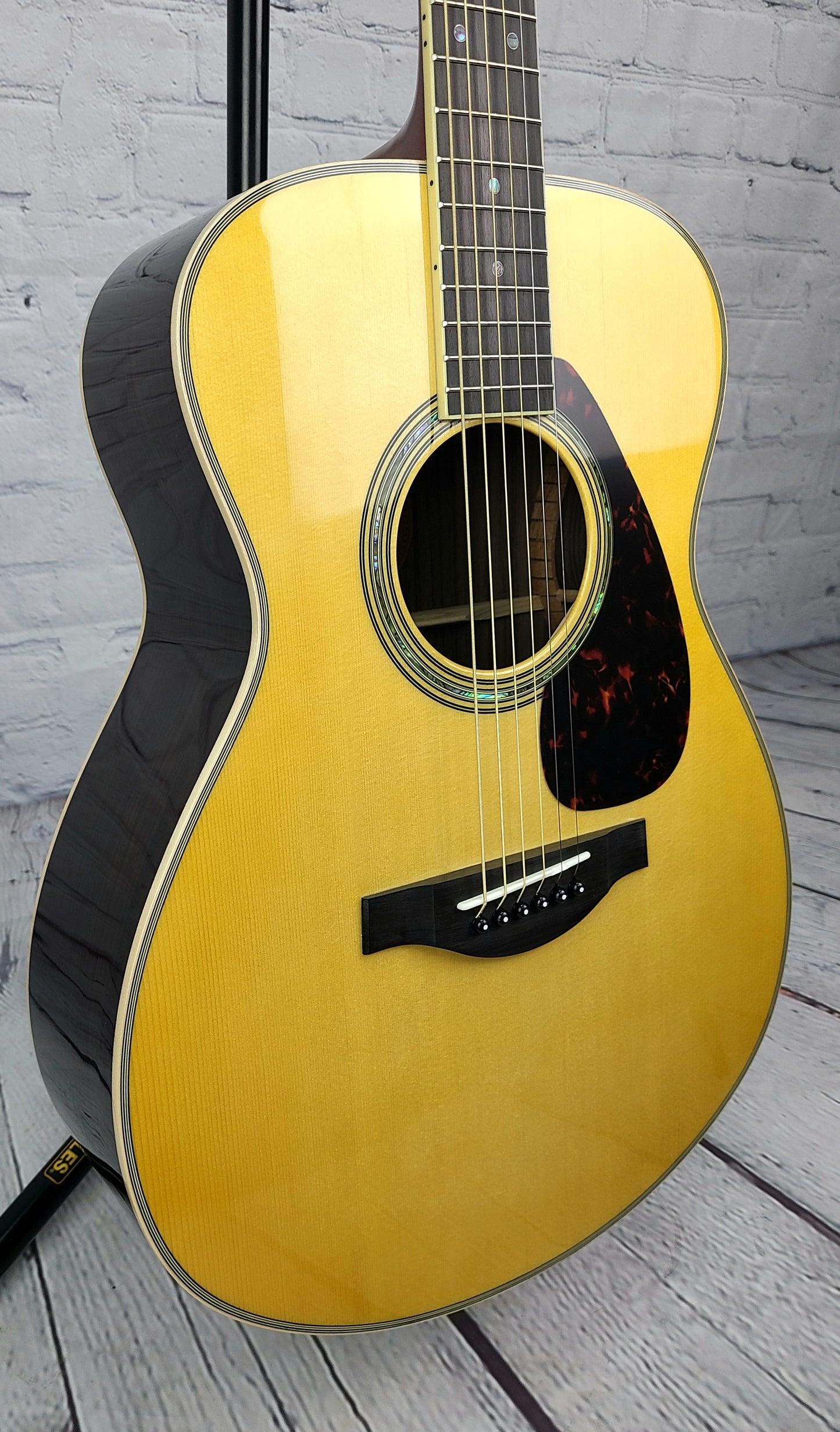 Yamaha LS16ARE Electric Acoustic Guitar Vintage Tint Solid Rosewood