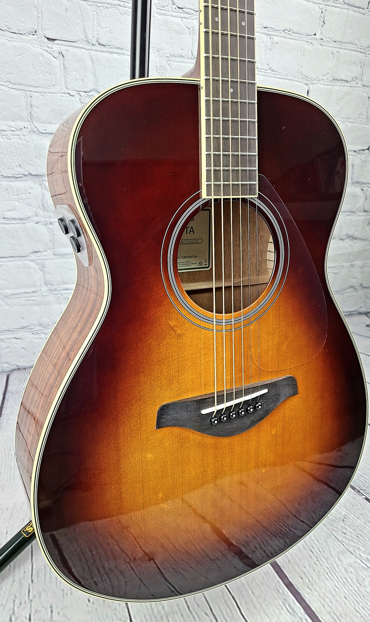 Yamaha FS-TA TransAcoustic Electric Acoustic Guitar Brown Sunburst