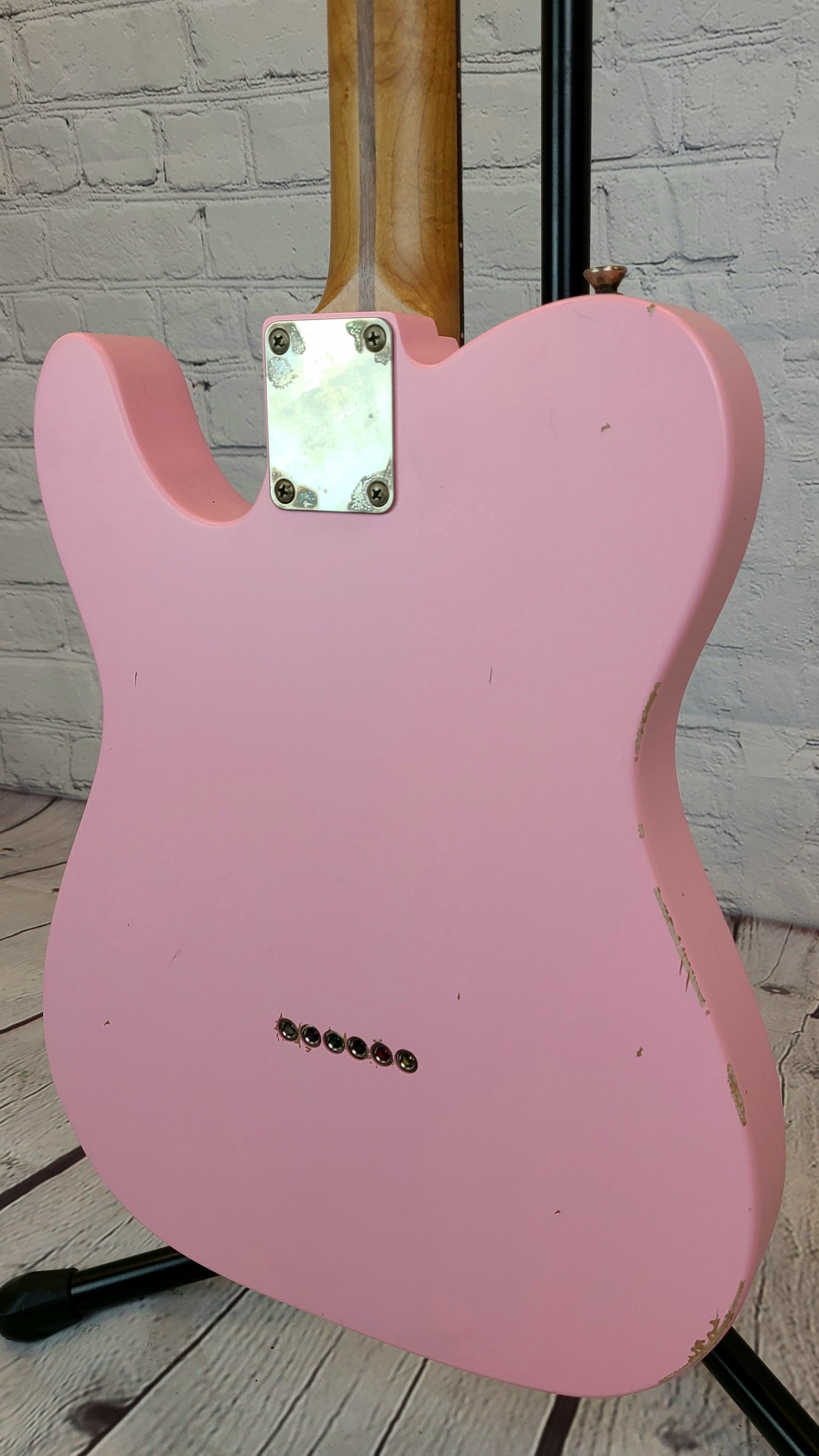 LSL Instruments Tbone One H/S Shell Pink Medium Relic Roasted Maple Neck