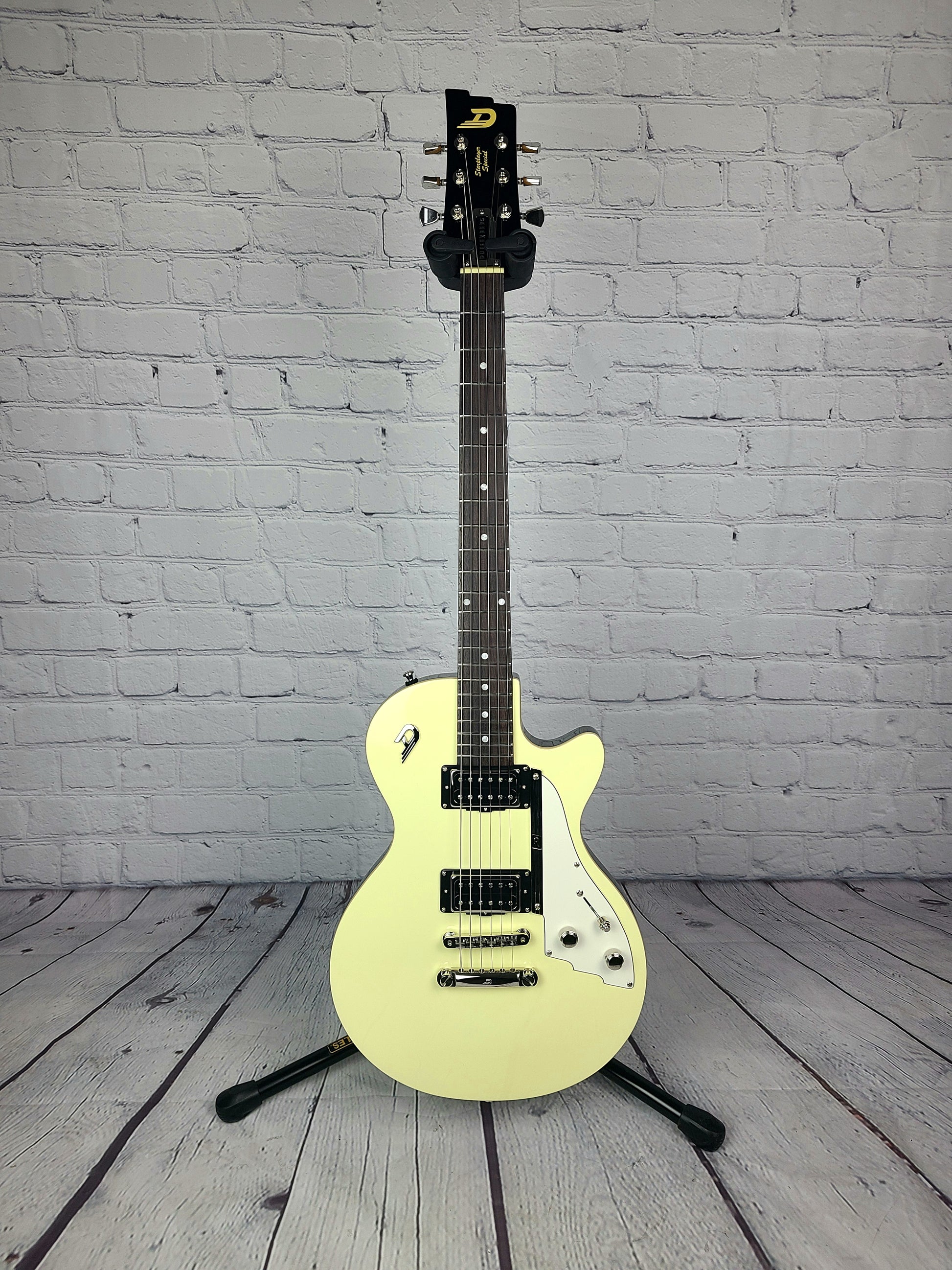 Duesenberg Guitars Starplayer Special Vintage White Electric 