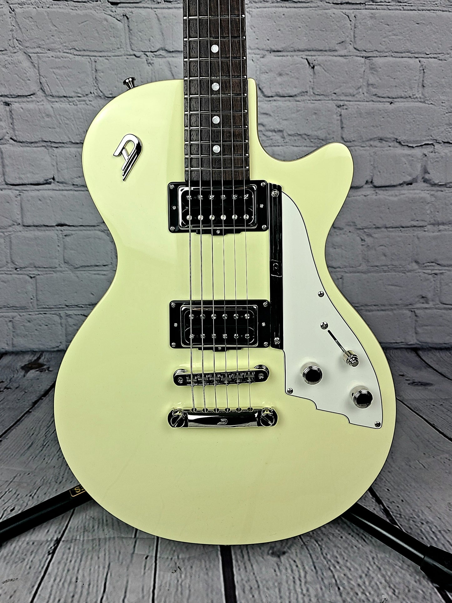 Duesenberg Guitars Starplayer Special Vintage White Electric Guitar Black DSP-VW