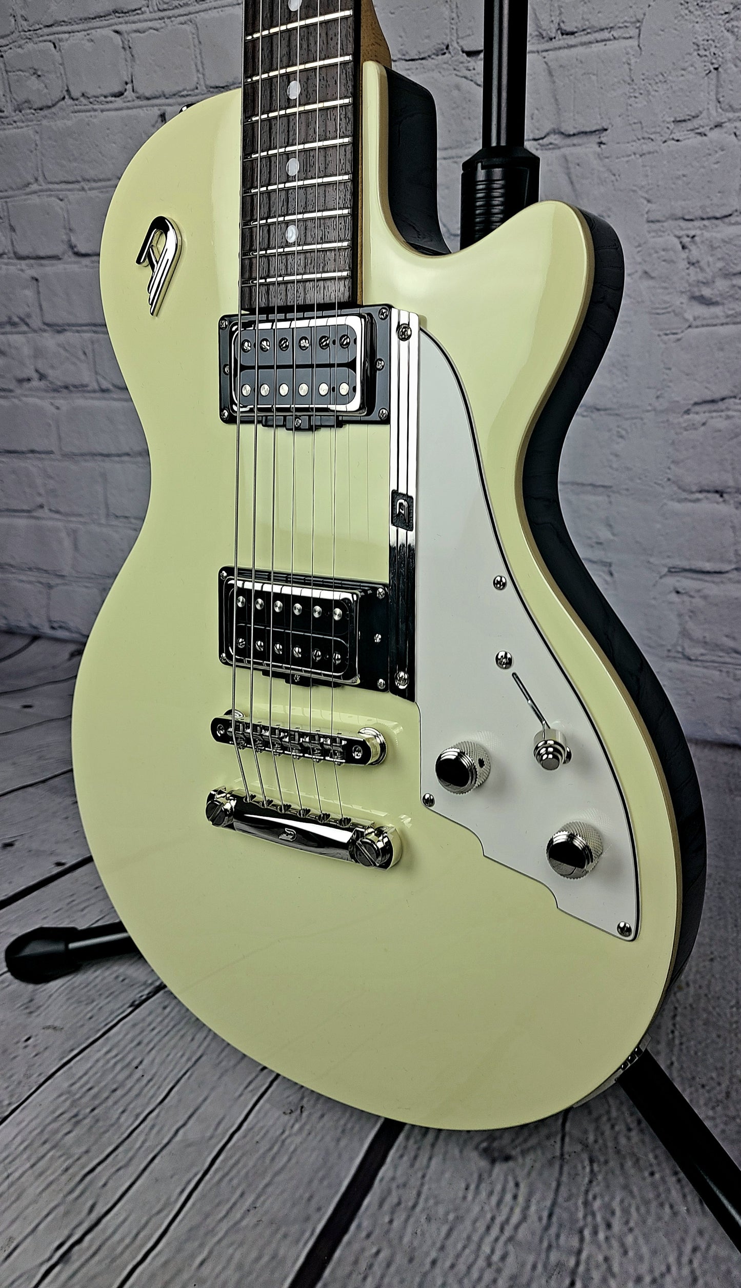 Duesenberg Guitars Starplayer Special Vintage White Electric Guitar Black DSP-VW