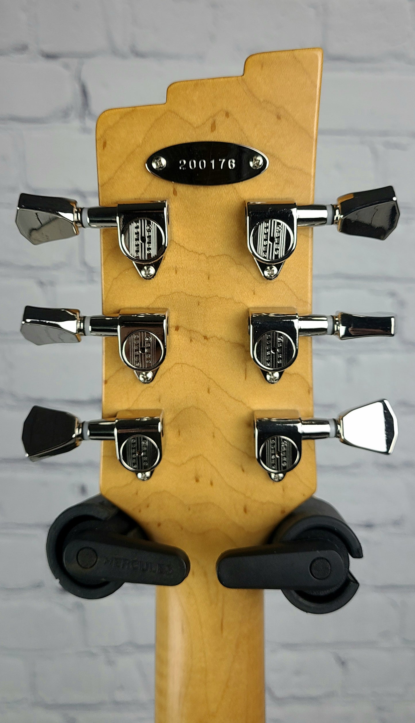 Duesenberg Guitars Starplayer Special Vintage White Electric Guitar Black DSP-VW