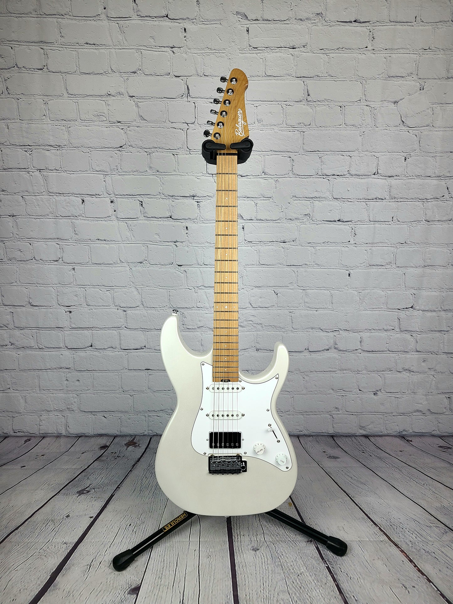 Balaguer Select Toro Classic HSS Roasted Maple Electric Guitar Metallic White
