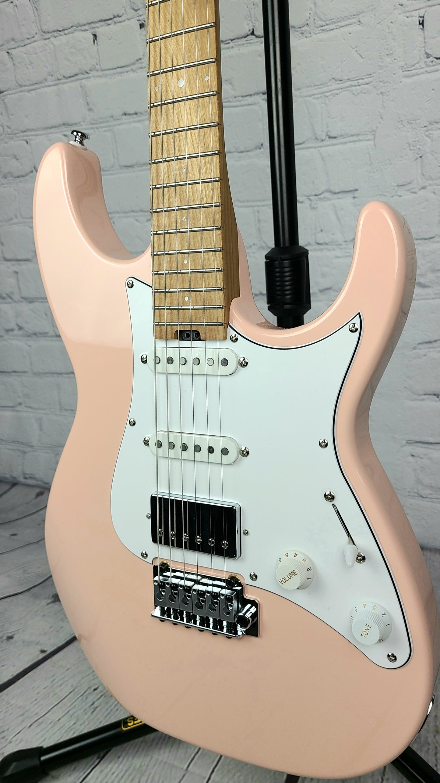 Balaguer Select Toro Classic HSS Roasted Maple Electric Guitar Pastel Pink