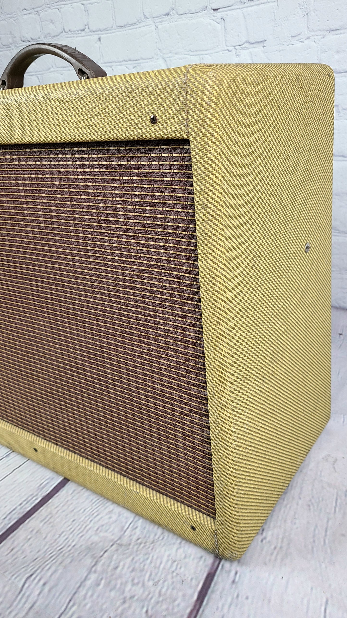 USED Fender Blues Deluxe USA Tweed Tube Amplifier 12" Speaker 40 Watt