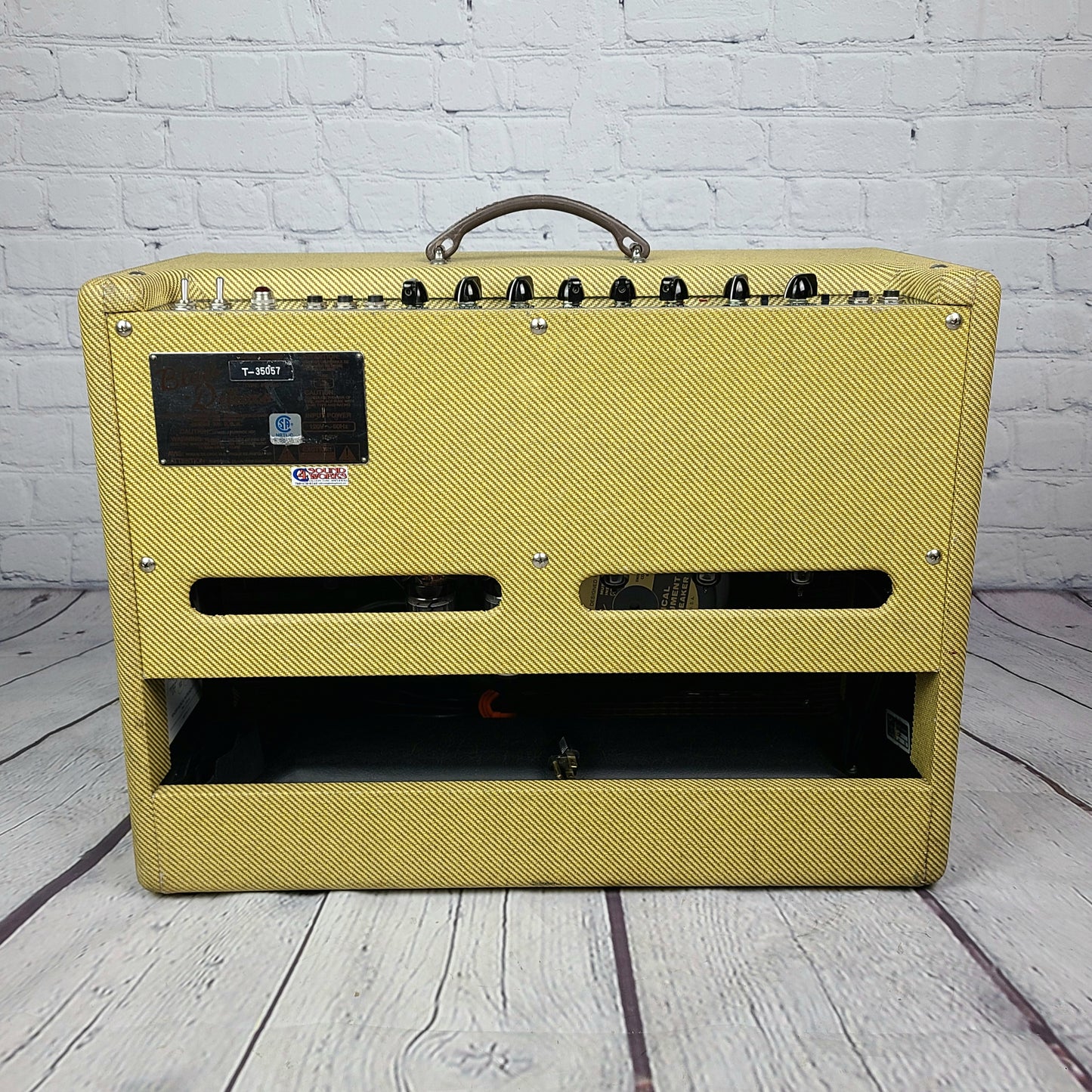 USED Fender Blues Deluxe USA Tweed Tube Amplifier 12" Speaker 40 Watt