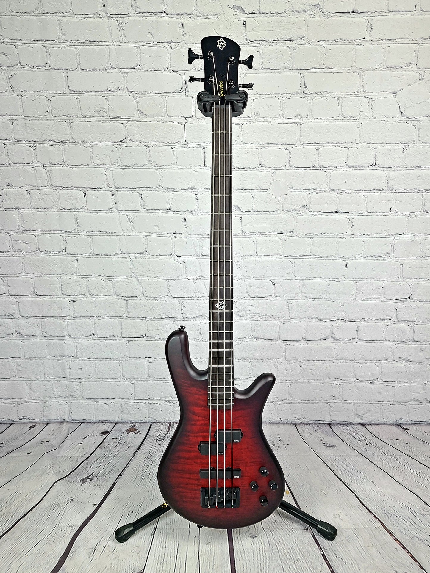 Spector NS Pulse II 4 String Bass Black Cherry Quilt Maple