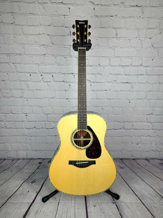 Yamaha LL16D Deluxe Solid Rosewood Electric Acoustic Natural