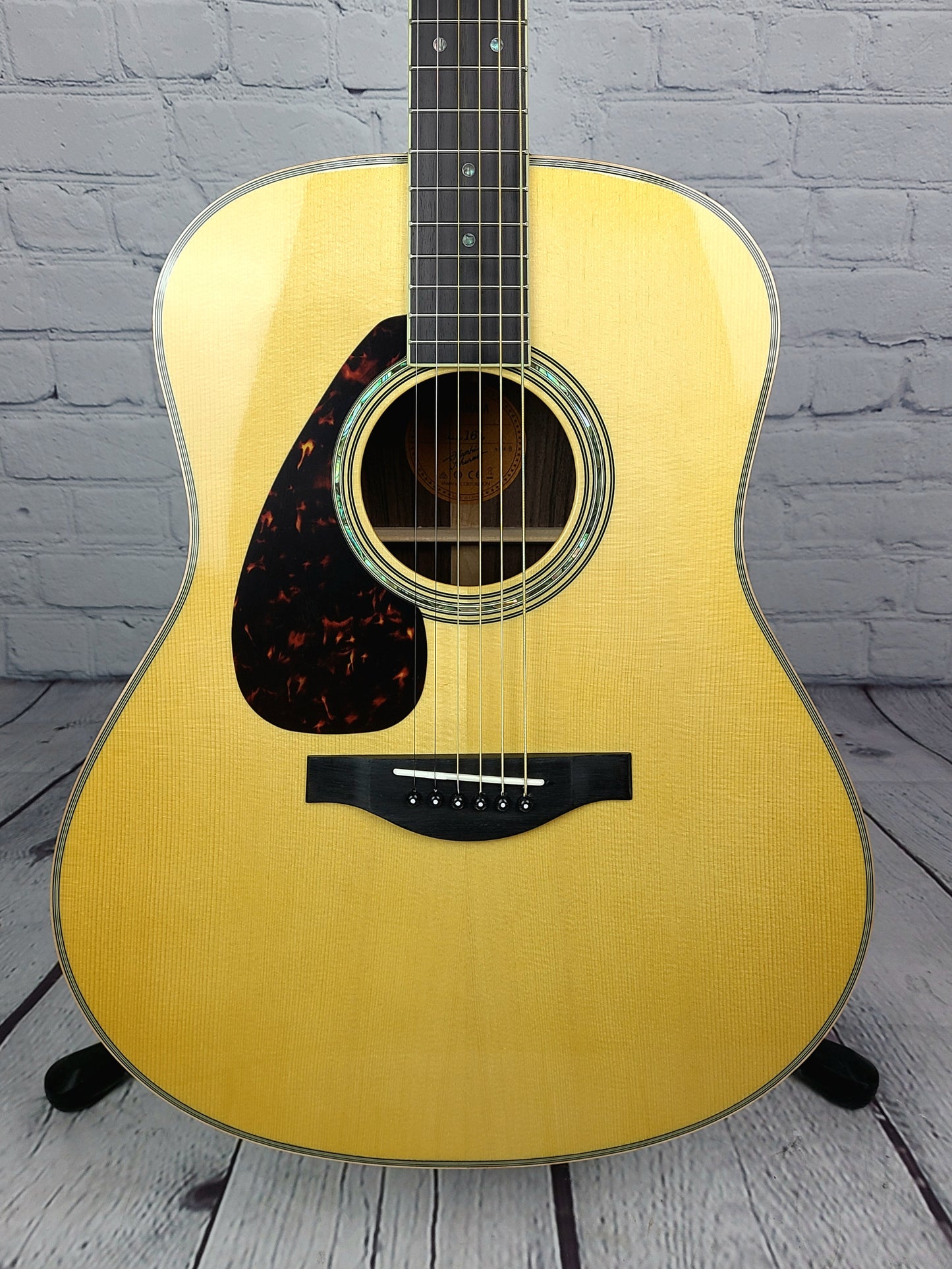 Yamaha LL16L ARE Left Handed Solid Rosewood Electric Acoustic Guitar Natural