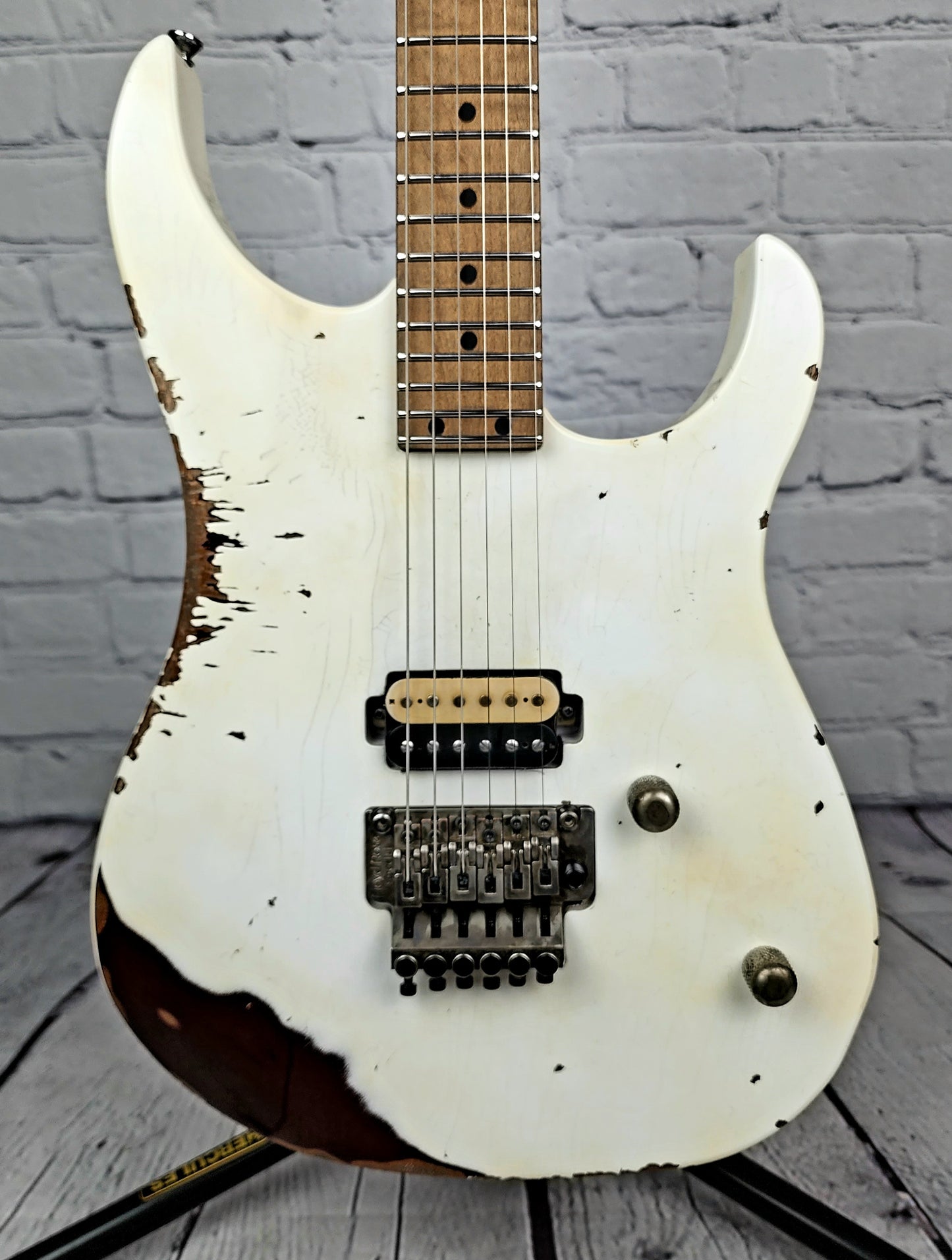 USED LSL Instruments XT4 Heavy Aged Nitro White Over Wine Red Electric Guitar Floyd Rose