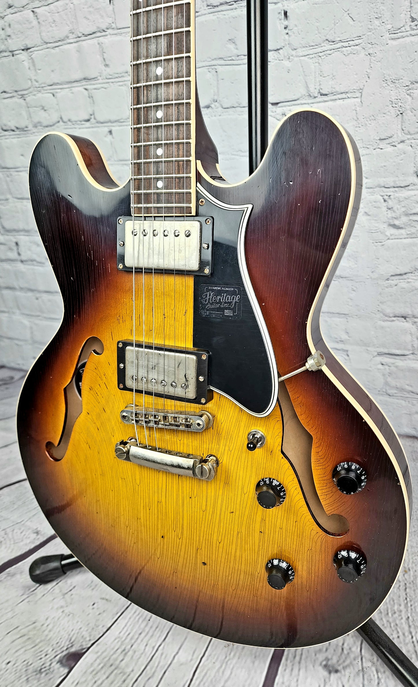 Heritage Guitars H-535 Artisan Aged Sunburst Semi-Hollow Electric Guitar