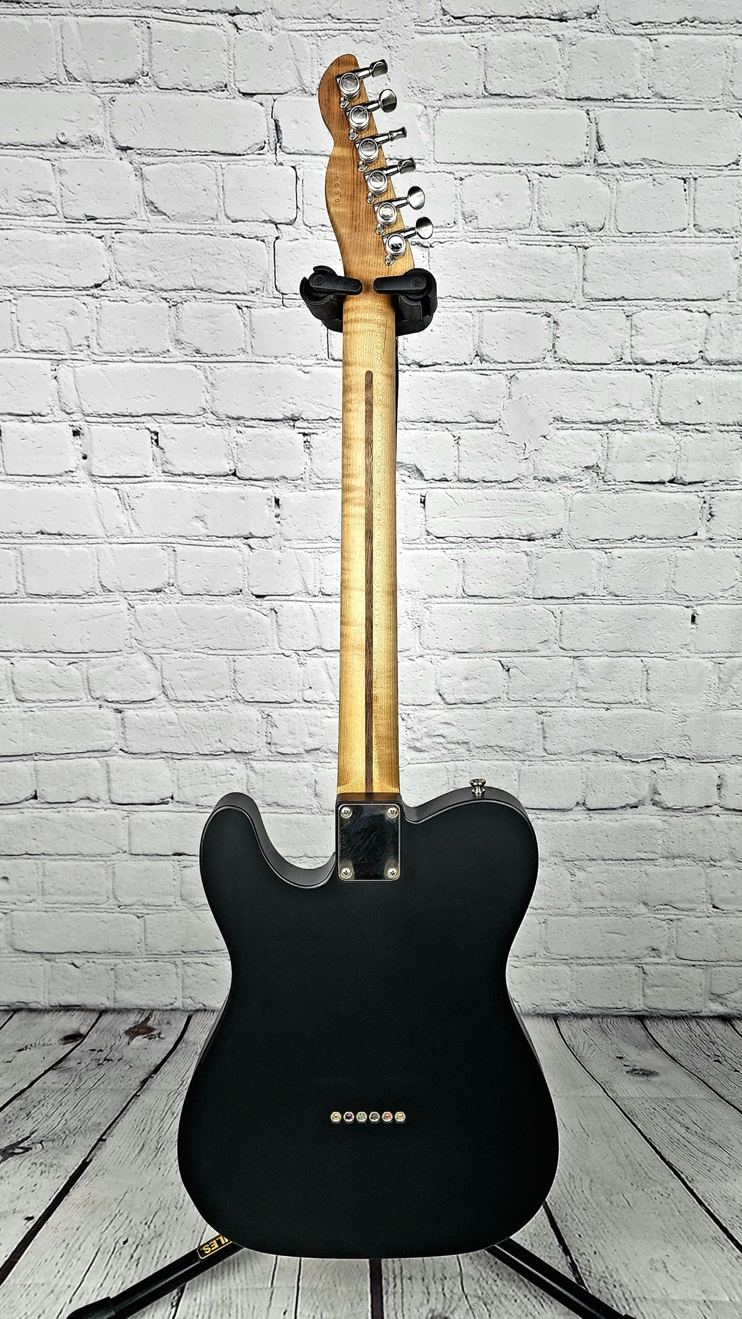 LSL Instruments Tbone One Black Electric Guitar Roasted Maple Neck Tortoise