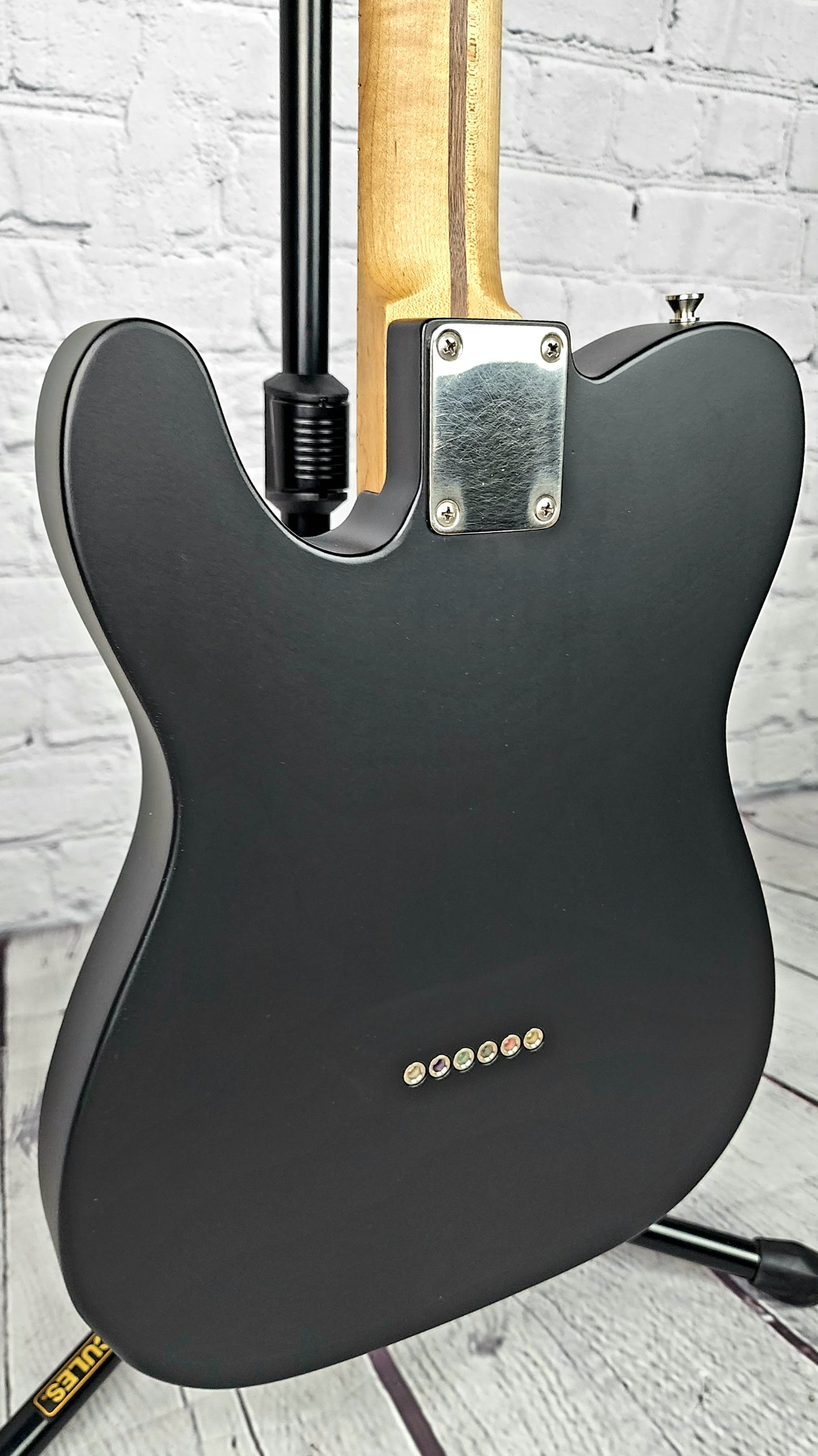 LSL Instruments Tbone One Black Electric Guitar Roasted Maple Neck Tortoise