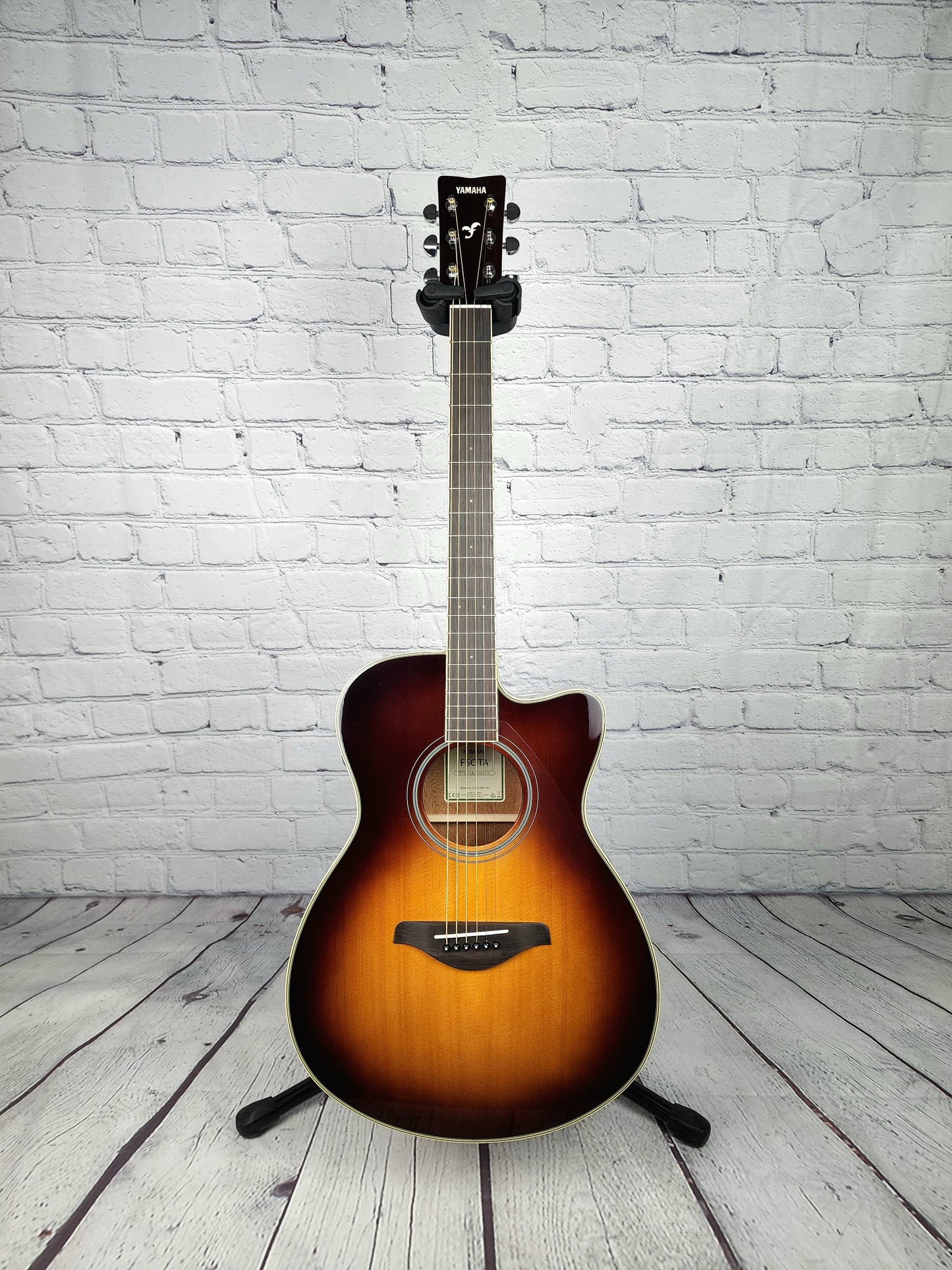 Yamaha FSC-TA BS TransAcoustic Cutaway Acoustic Guitar Brown Sunburst
