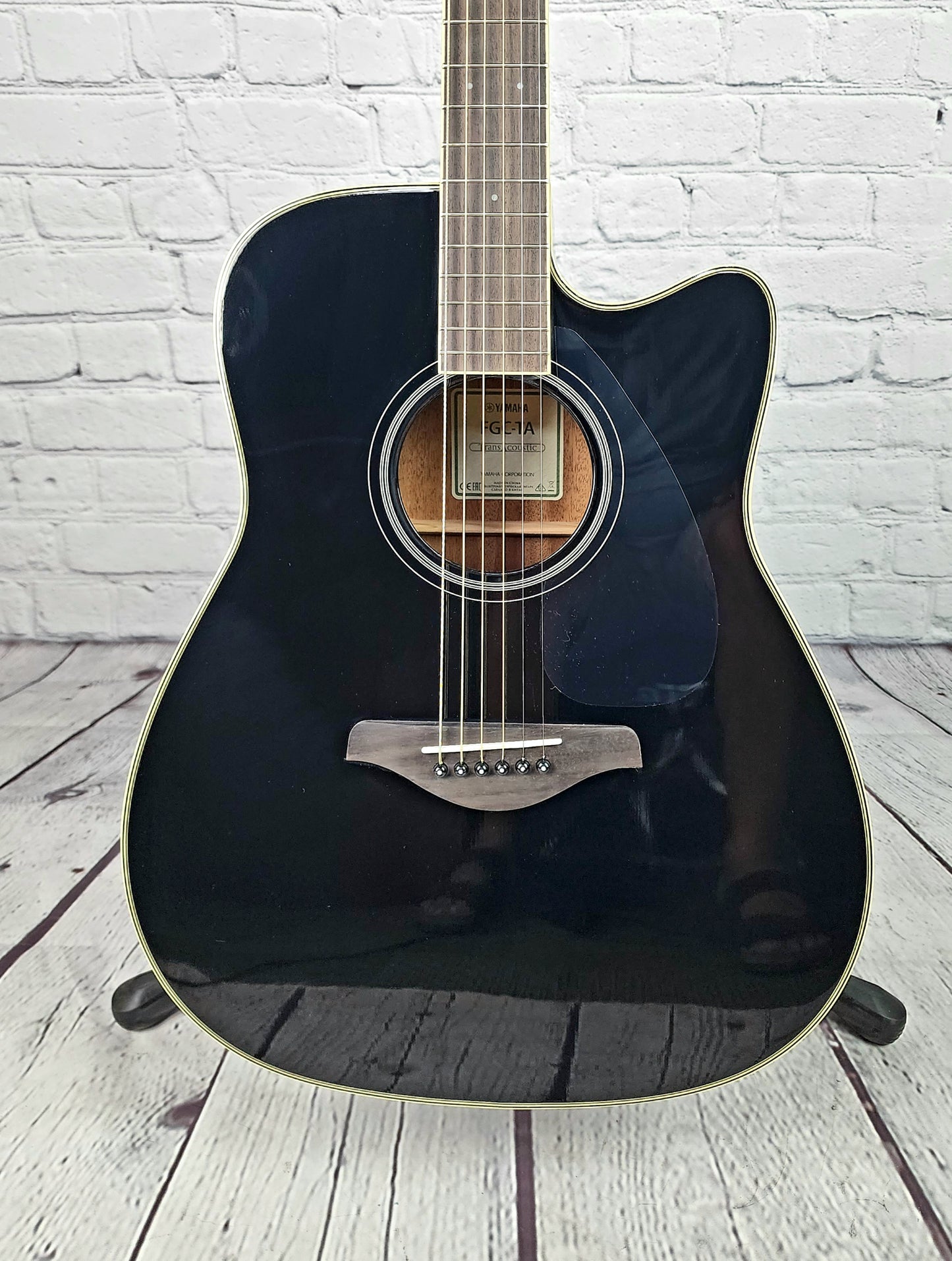 Yamaha FGC-TA BL TransAcoustic Cutaway Acoustic Guitar Black