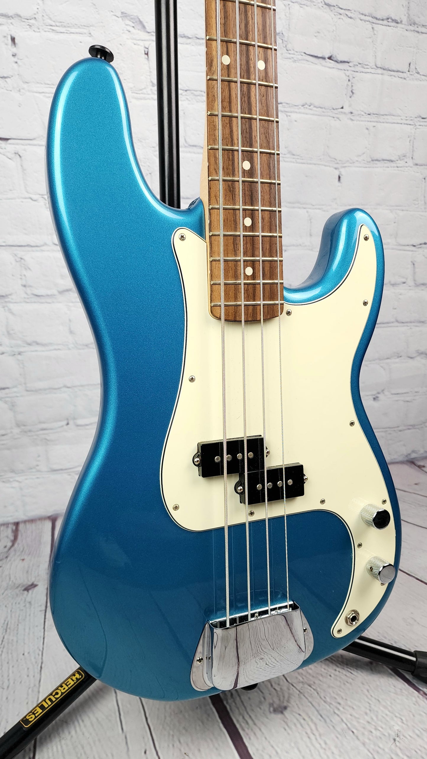 USED Fender Precision Bass MIM 4 String Bass Guitar Lake Placid Blue