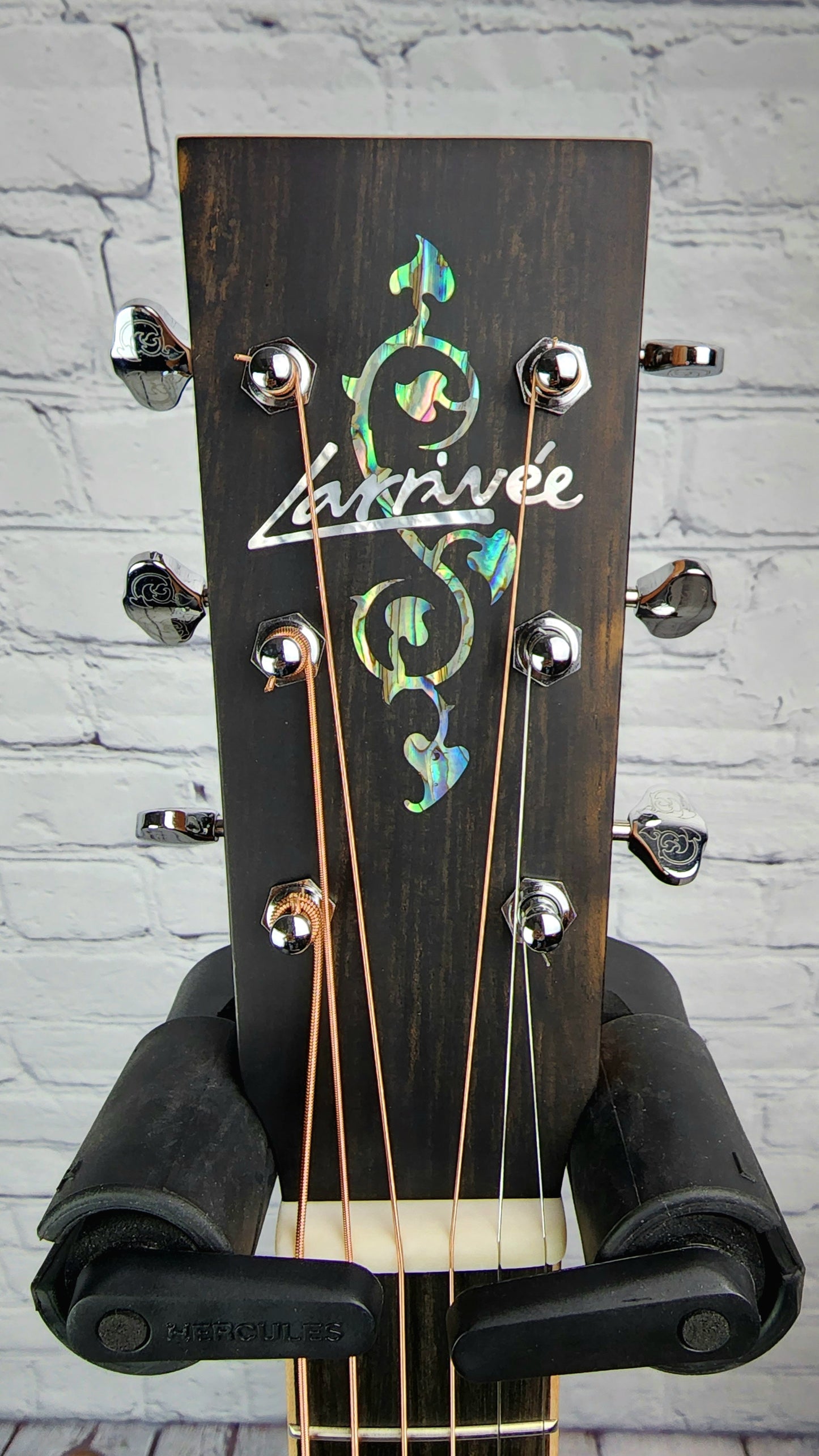 Larrivee OM-40 Orchestra Model Rosewood Acoustic Guitar Fast Neck Vine Logo