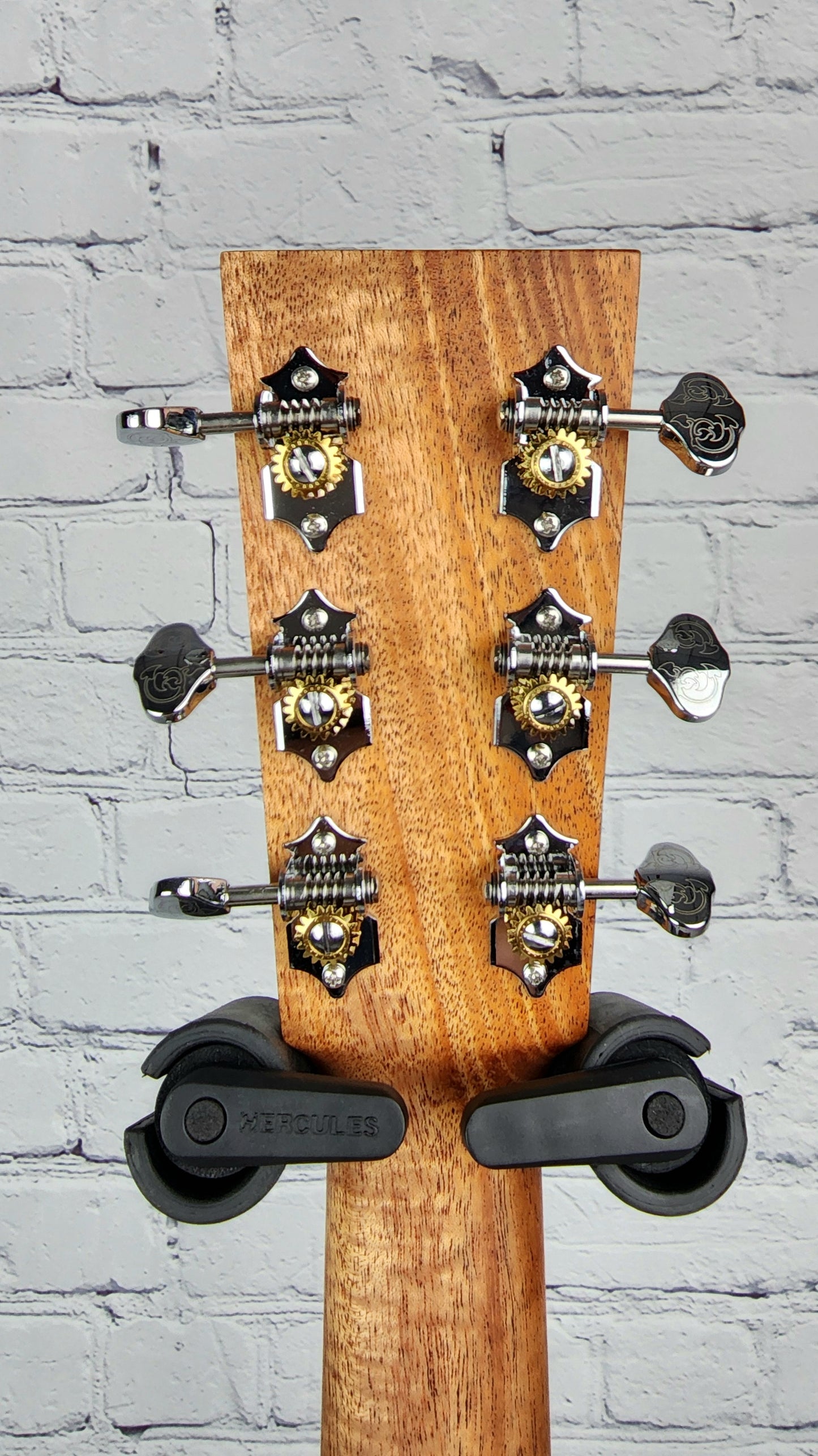 Larrivee OM-40 Orchestra Model Rosewood Acoustic Guitar Fast Neck Vine Logo