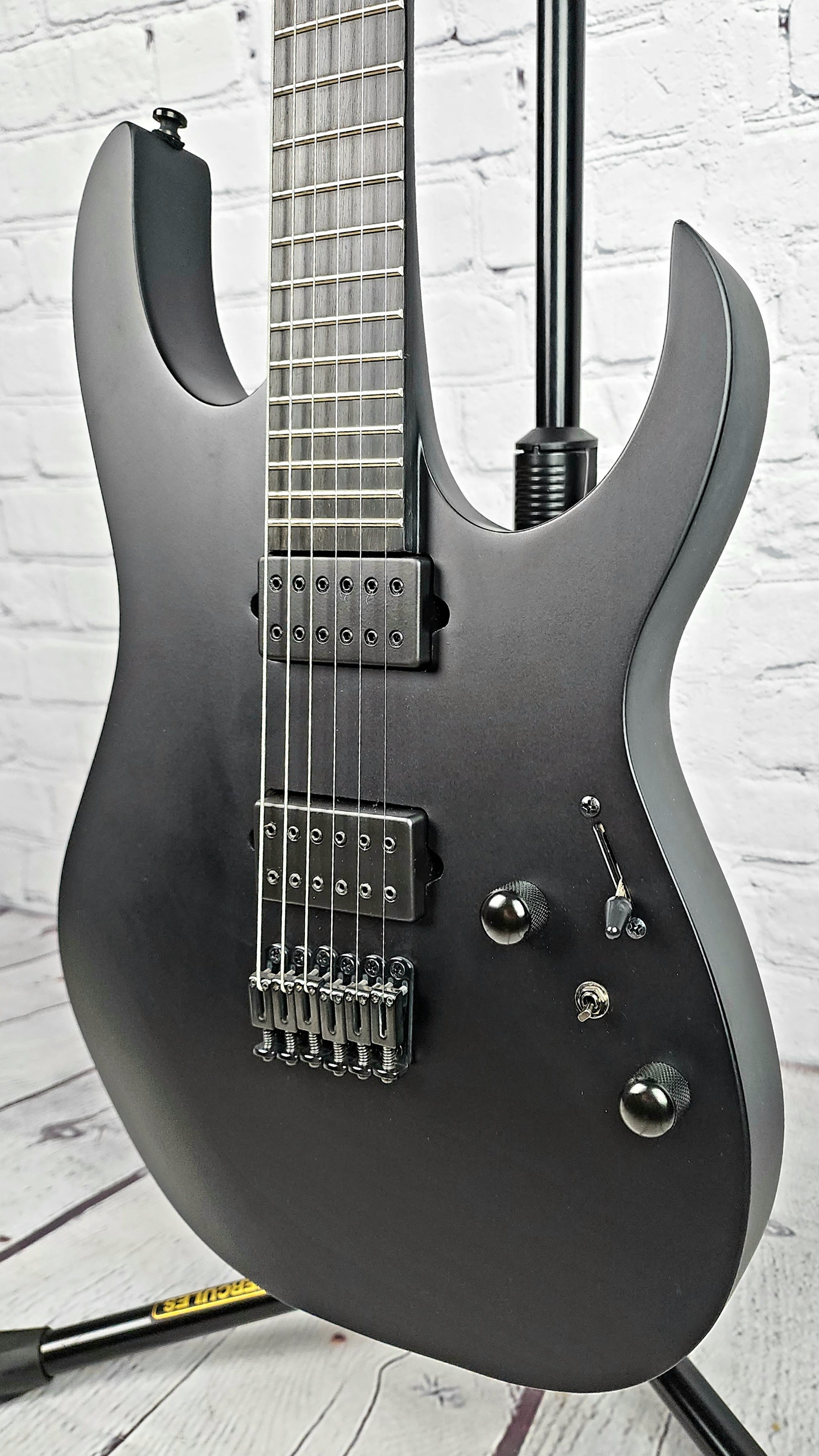 Ibanez Iron Label RGRTB621 Black Flat guitare électrique