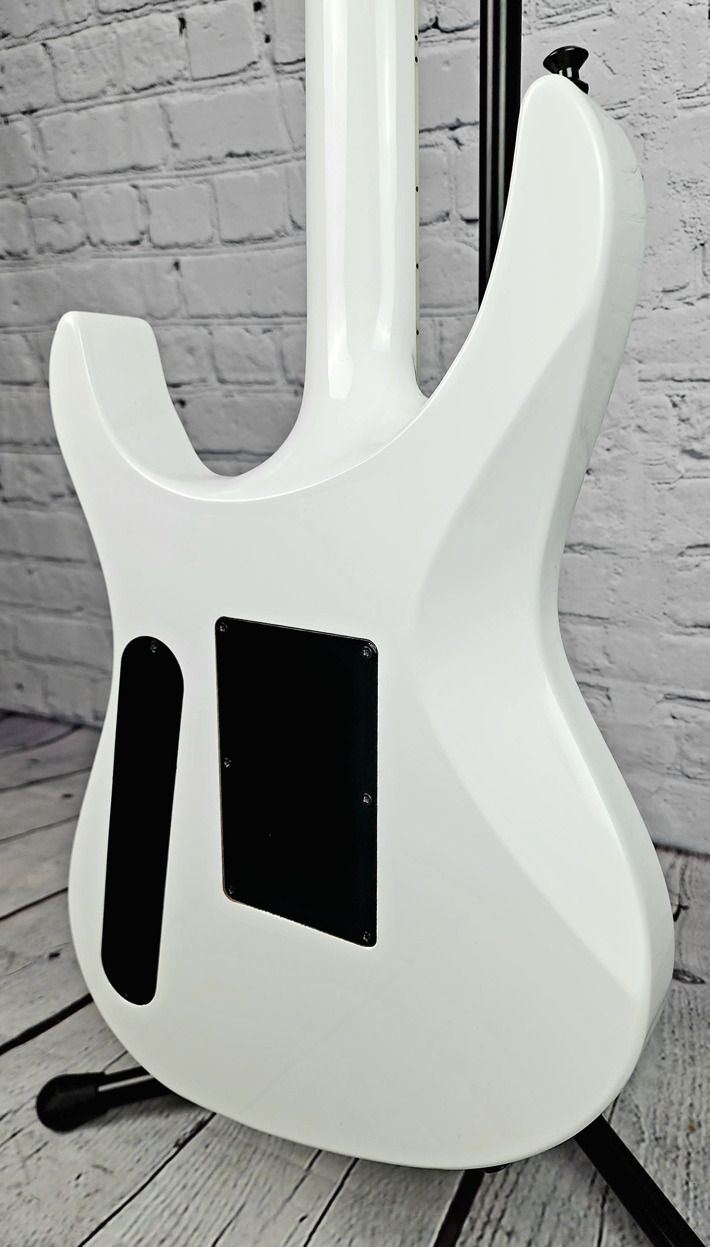 USED Jackson Chris Broderick Pro Series 6 String Electric Guitar Floyd Rose Gloss White