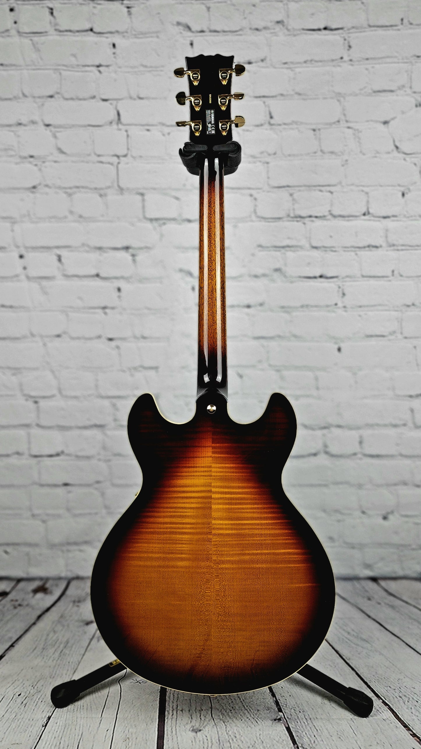 Yamaha SA2200 VS Japan Crafted Semi-Hollow Electric Guitar Violin Sunburst