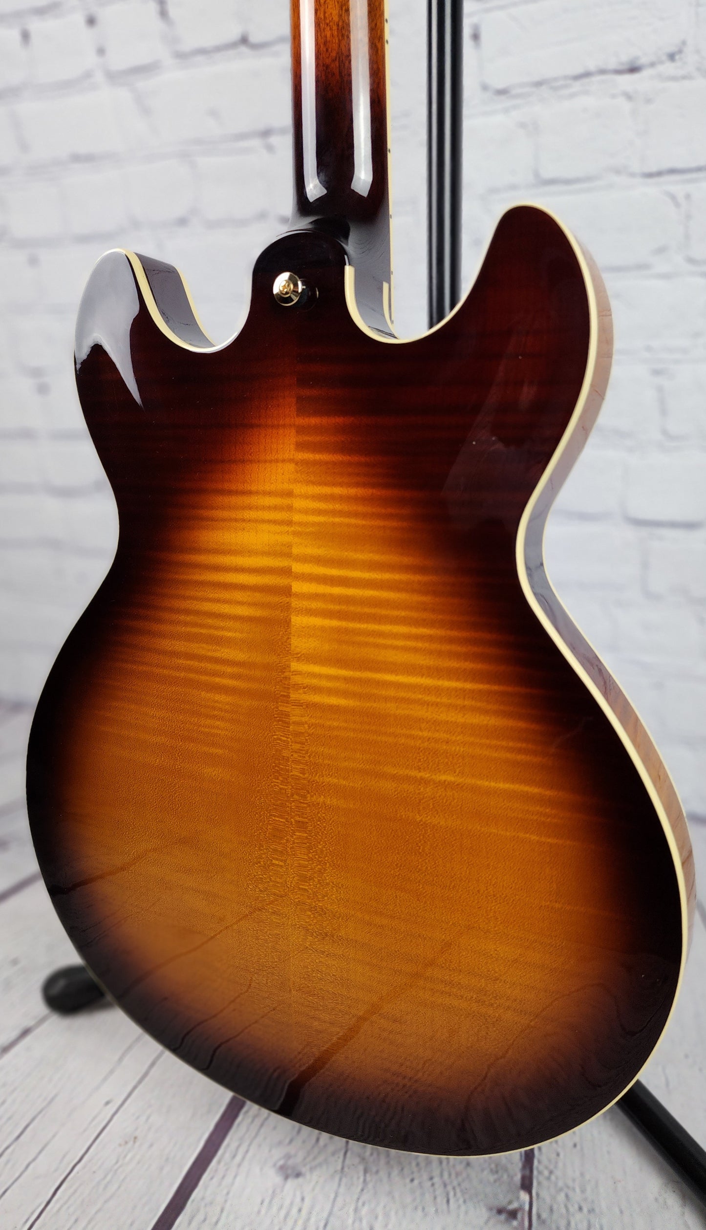 Yamaha SA2200 VS Japan Crafted Semi-Hollow Electric Guitar Violin Sunburst