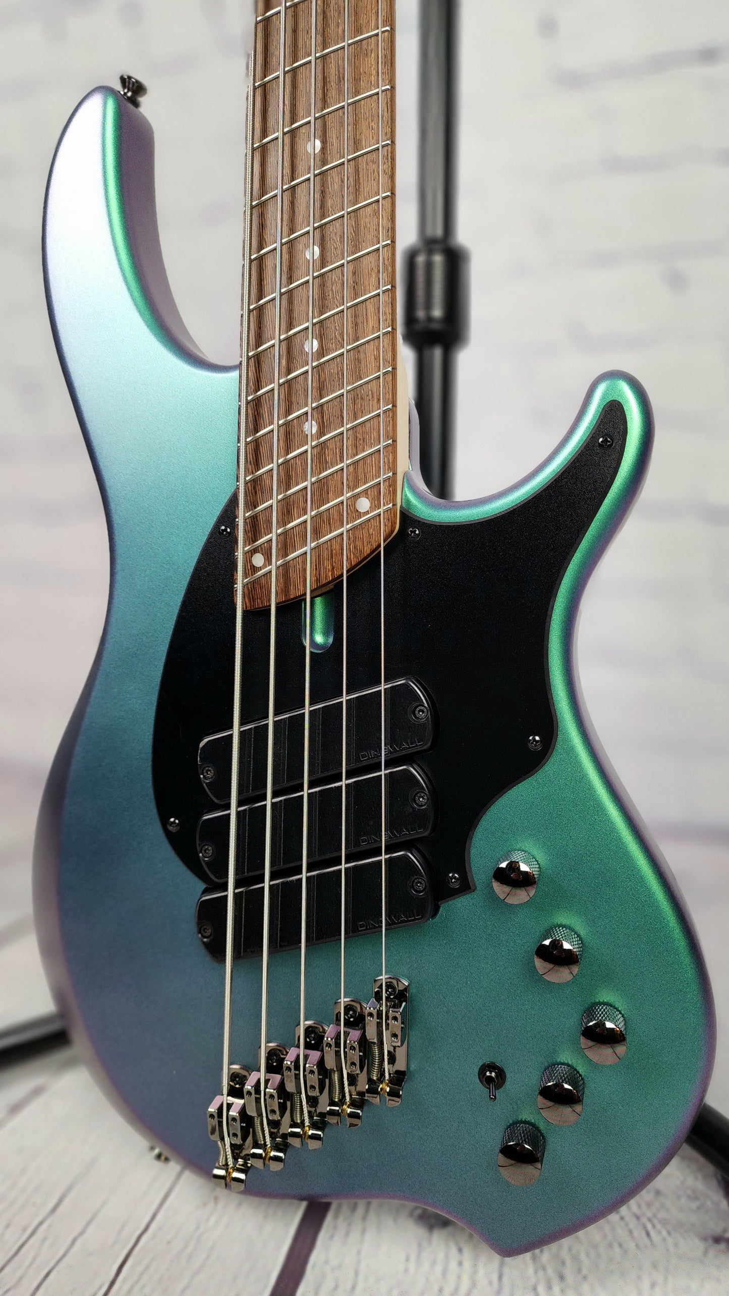 Dingwall Combustion Kyle Konkiel KK3 5 String Bass Guitar Green-to-Purple Color Shift