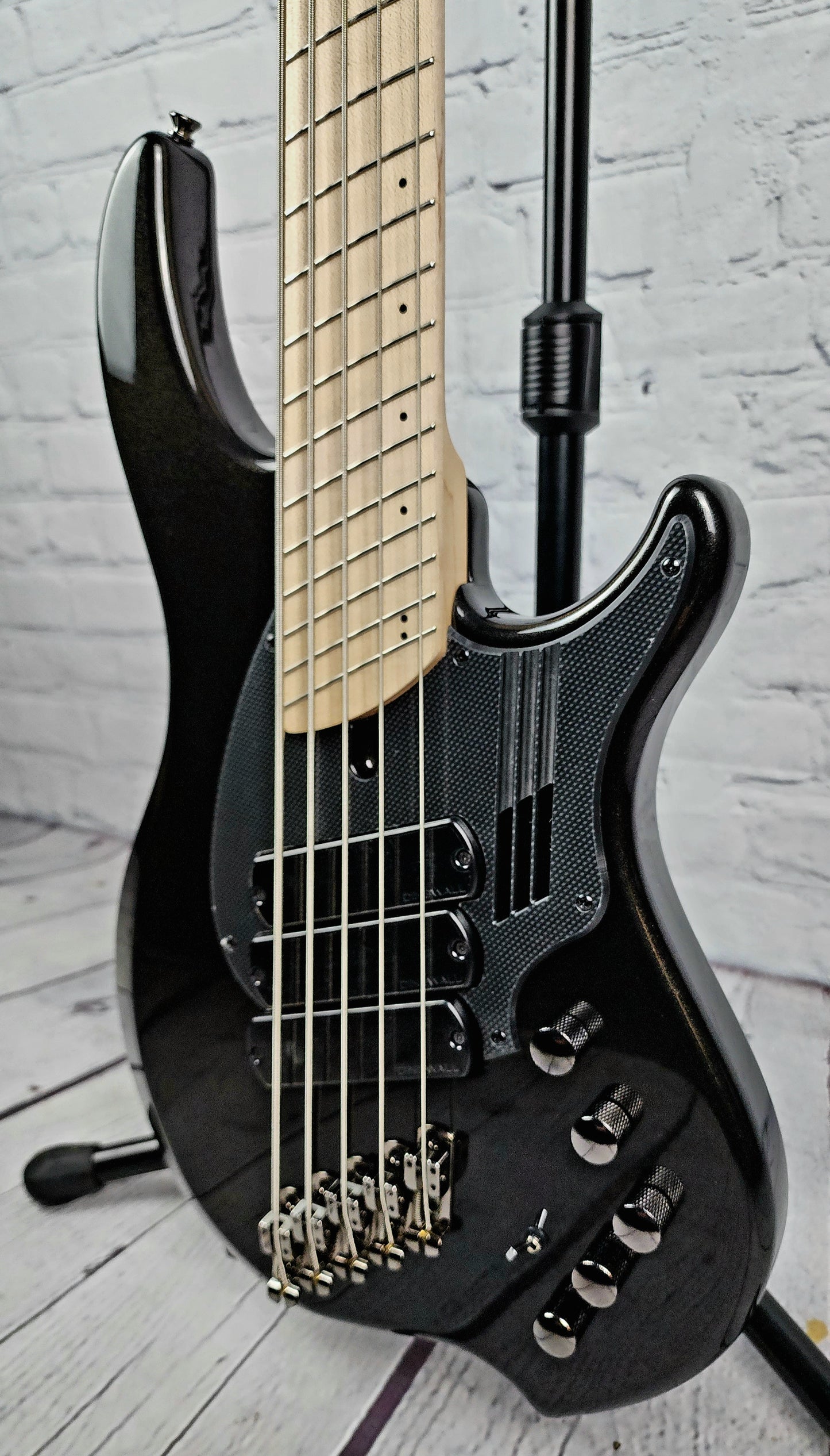 Dingwall NG3 Nolly 5 String Nolly Bass Guitar Gloss Black