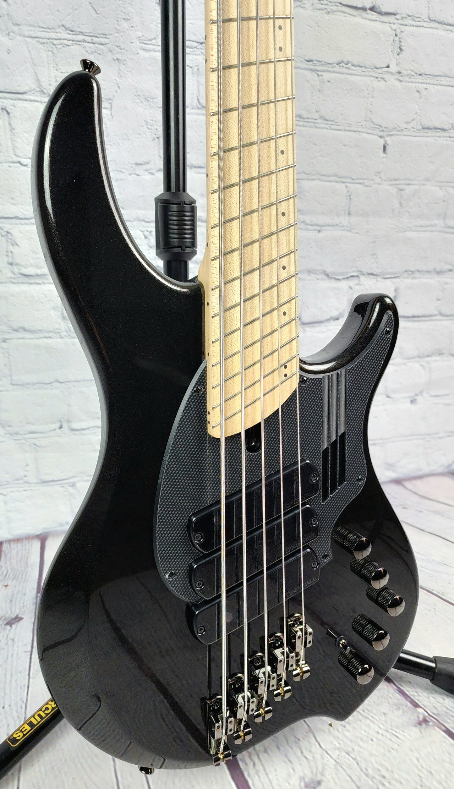 Dingwall NG3 Nolly 5 String Nolly Bass Guitar Gloss Black