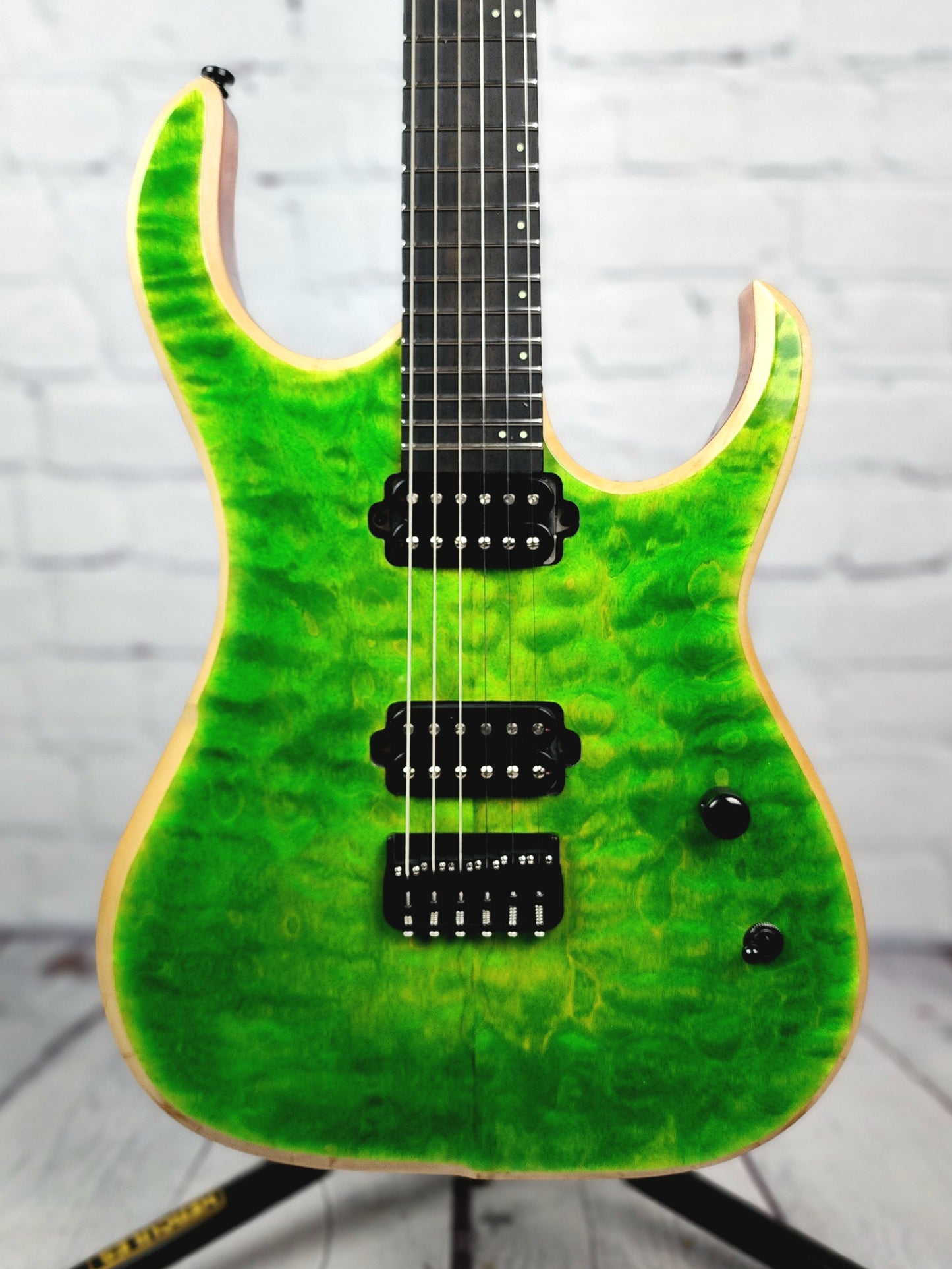 Charbonneau Guitars Scimtar 6S 6 String Electric Guitar Green Quilt Maple