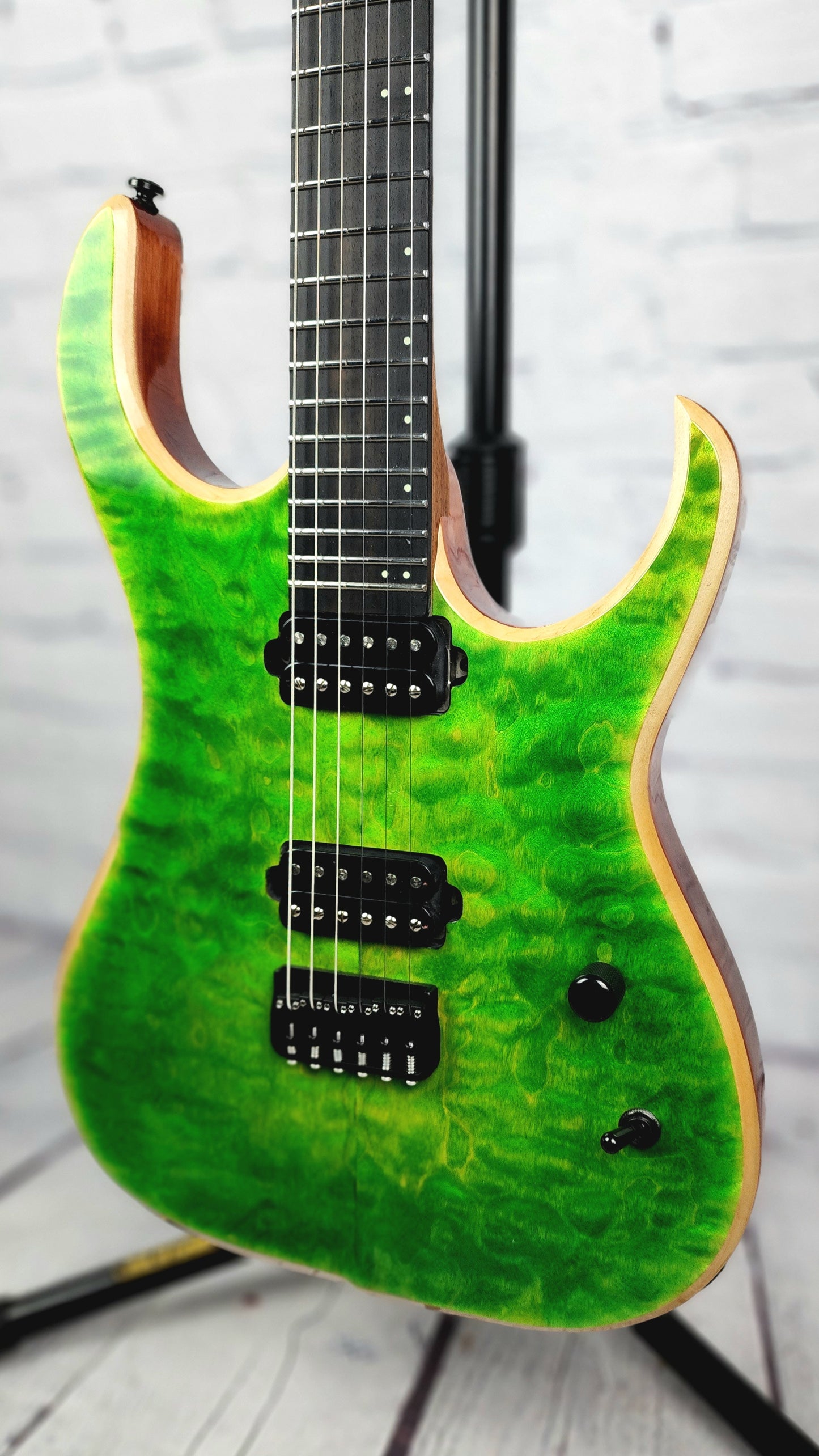 Charbonneau Guitars Scimtar 6S 6 String Electric Guitar Green Quilt Maple