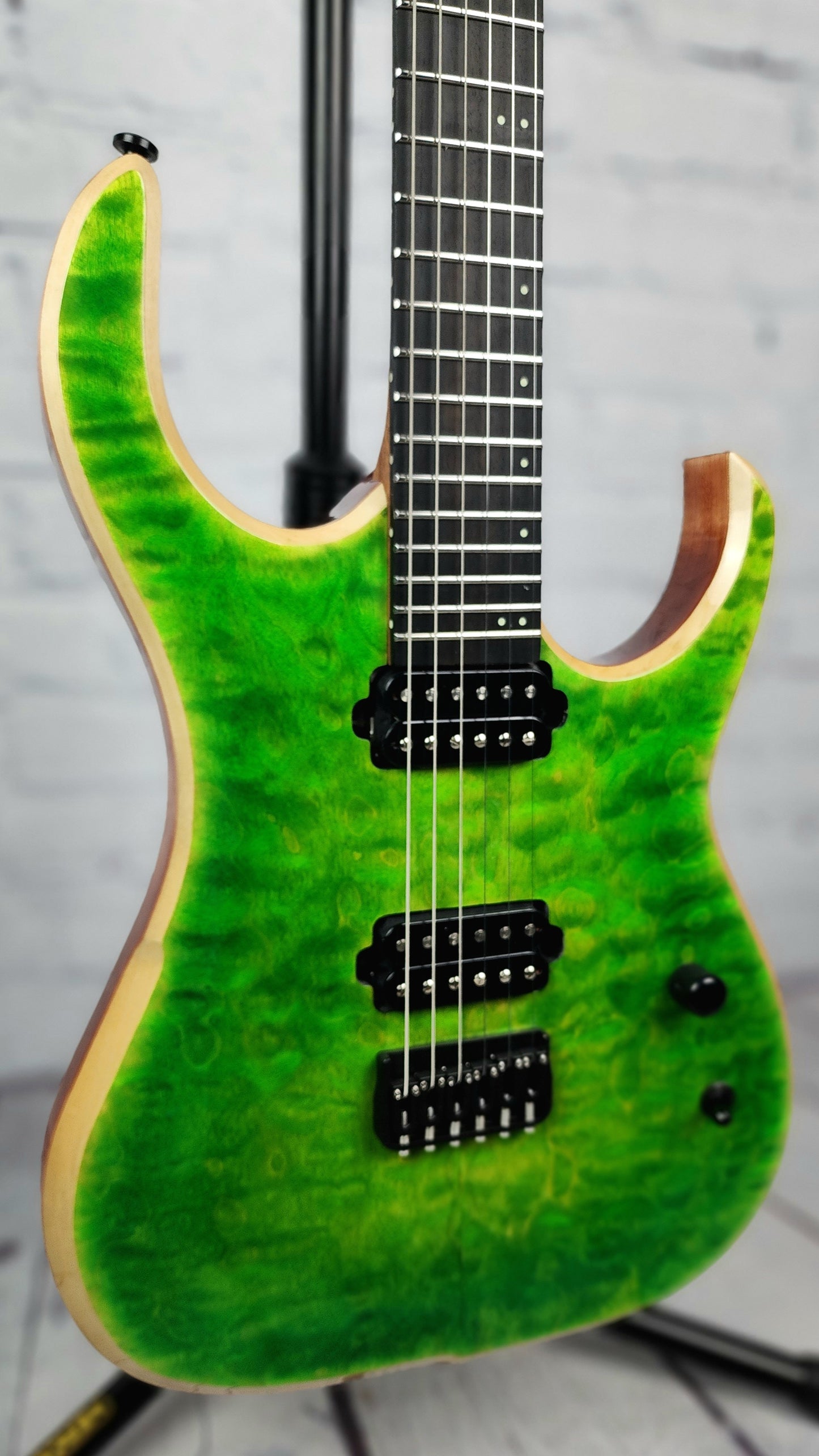 Charbonneau Guitars Scimtar 6S 6 String Electric Guitar Green Quilt Maple