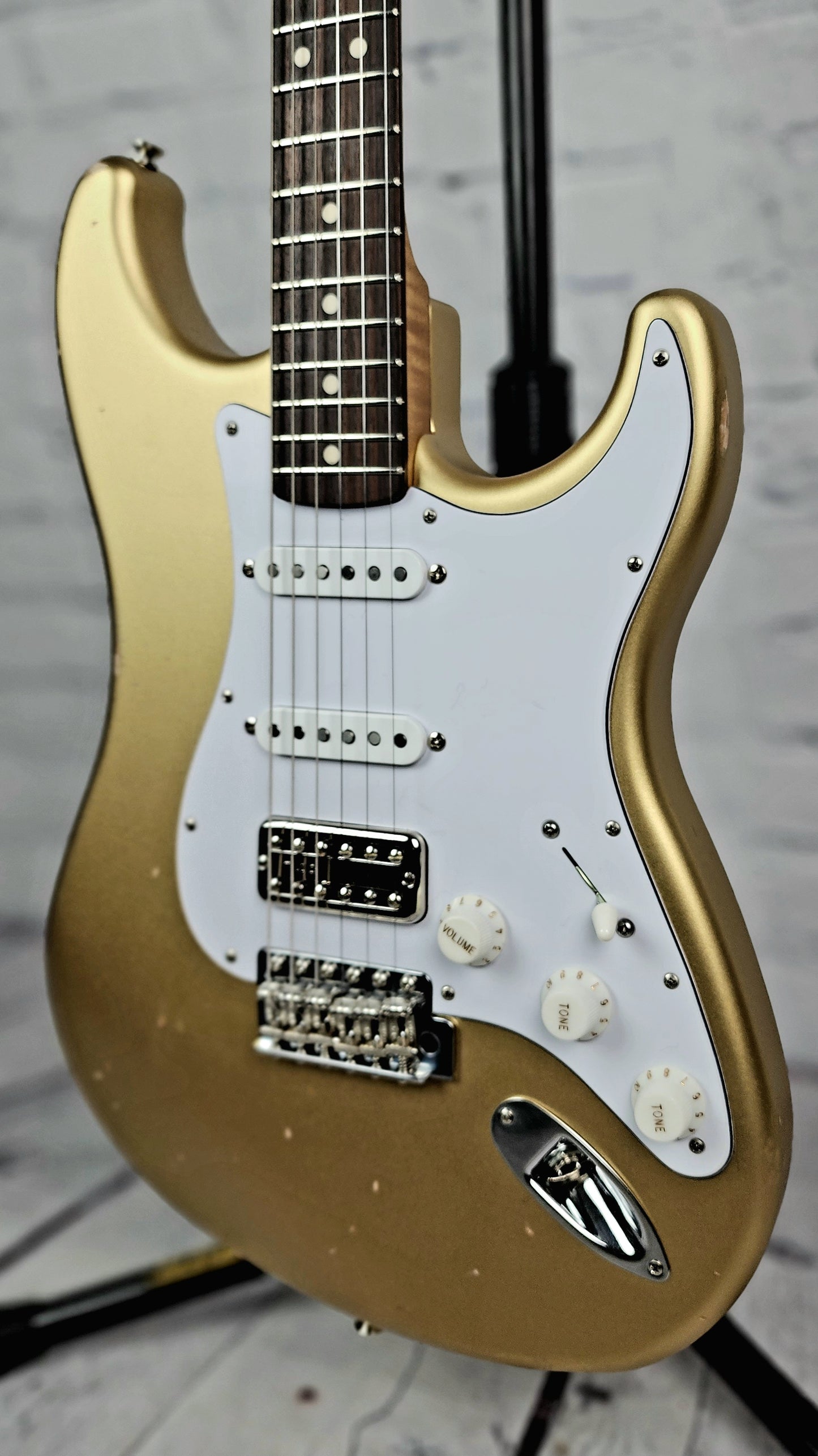 LSL Instruments Saticoy One B Shawn Tubbs Special Satin Nitro Gold