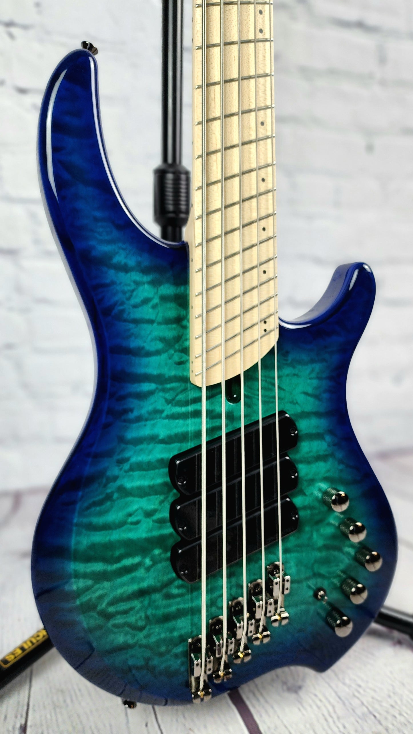 Dingwall Combustion 5 String Multiscale Bass Whalepoolburst Quilt Maple