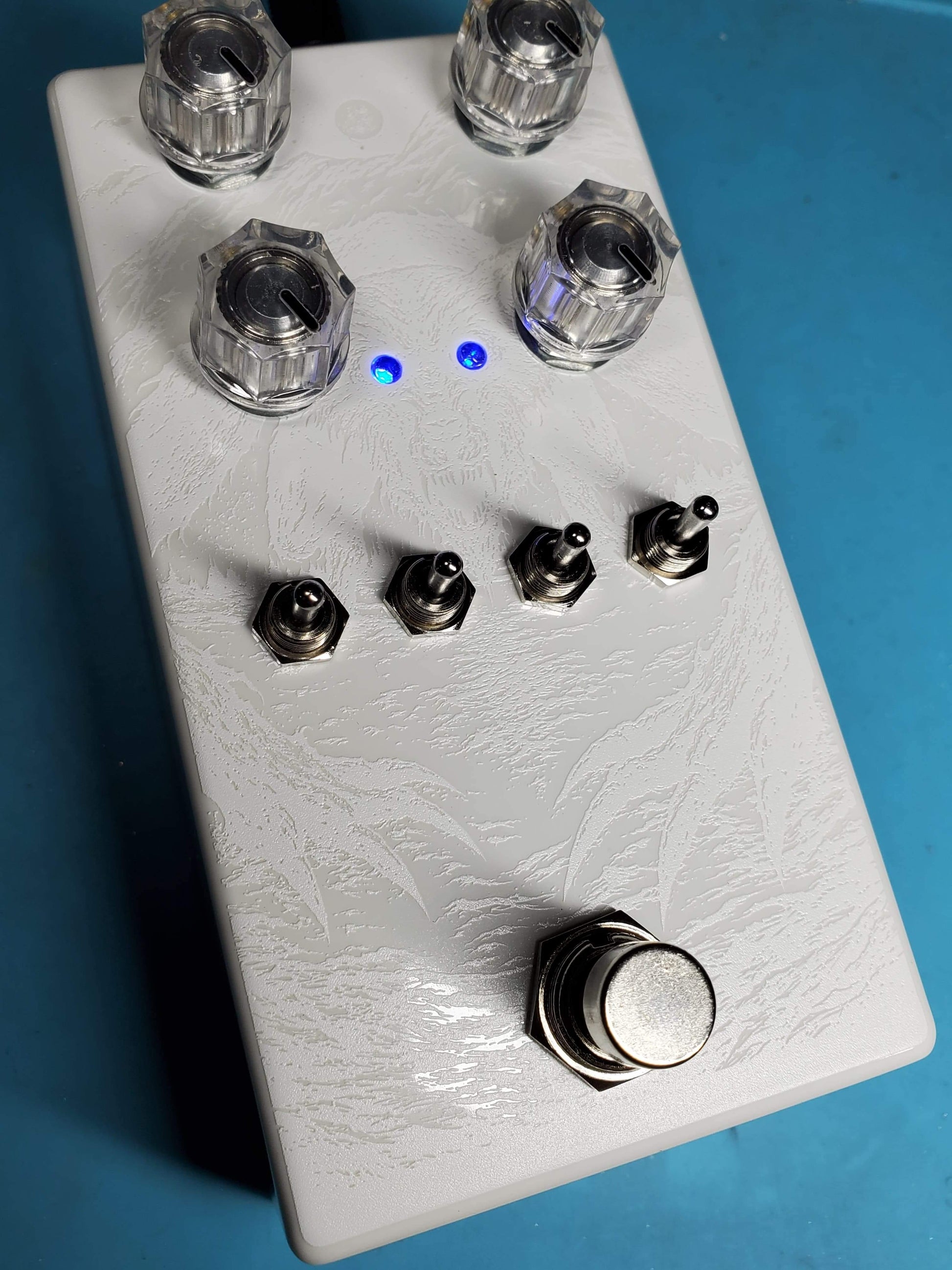 Highwind Direwolf Overdrive OD Pedal White - Guitar Brando